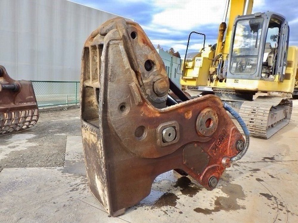 NPK CRUSHER G-20MB used attachment