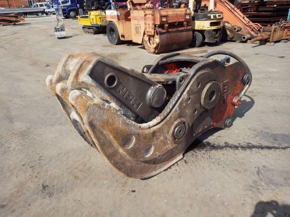 NPK CRUSHER G-18AS used attachment