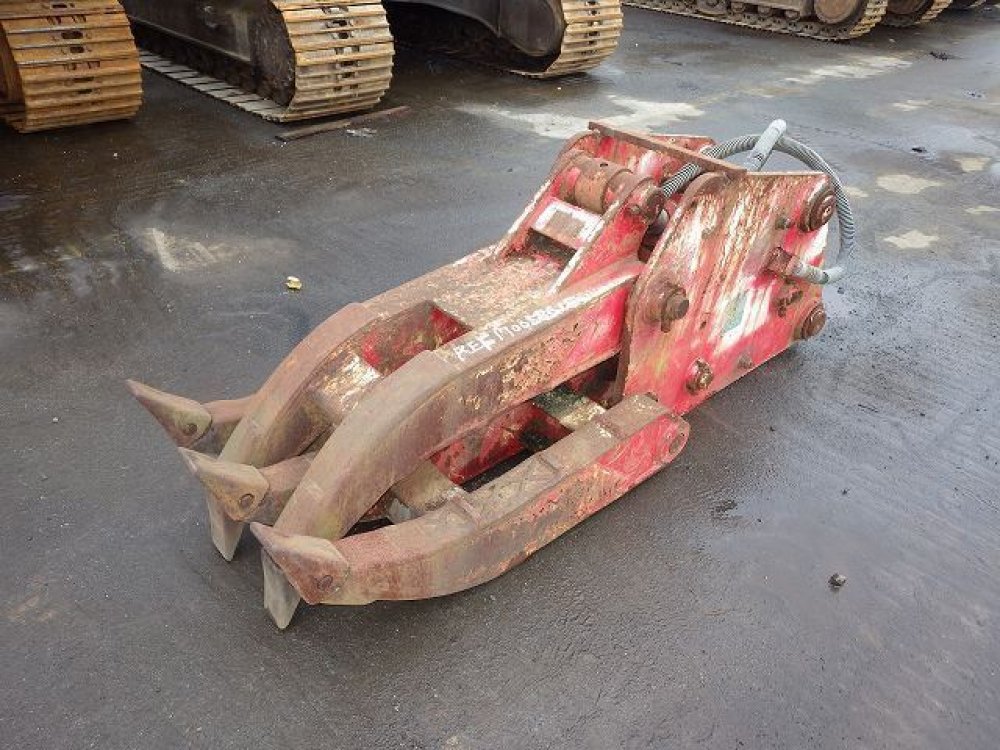 JEC HYDRAULIC FORK used attachment