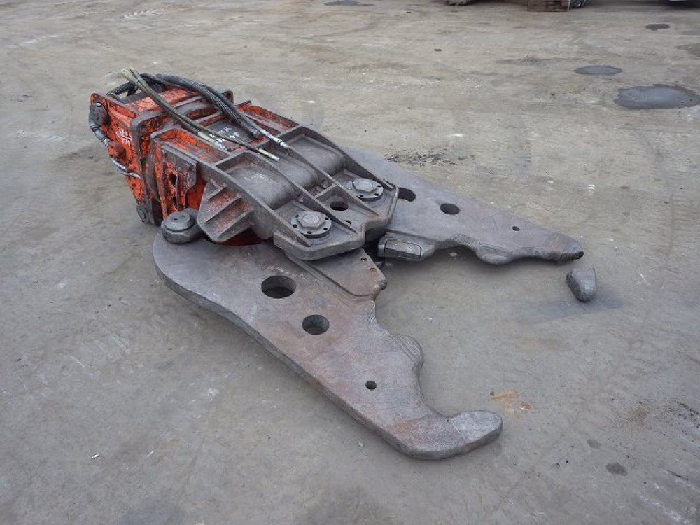 NPK CRUSHER S-24XCR used attachment